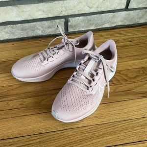 Women’s Nike Air Zoom Pegasus 38 in pink